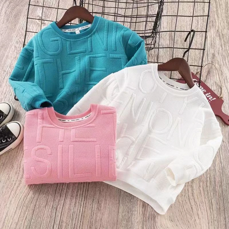 2024春季新款立体字母圆领百搭童装洋气网红款上衣儿童卫衣