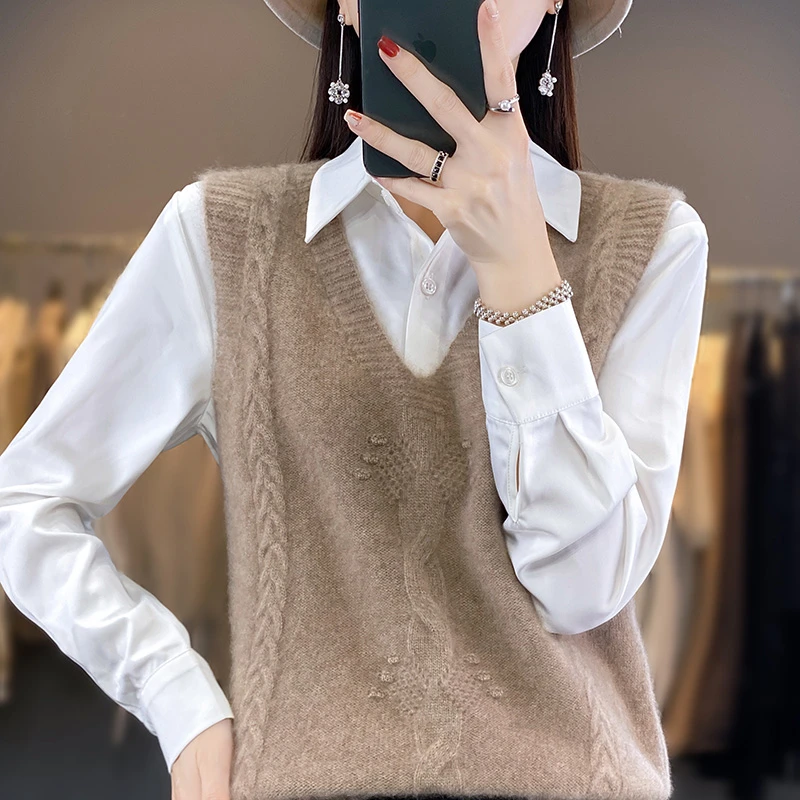 2023年秋冬爆款纯色时尚绞花针织马甲女