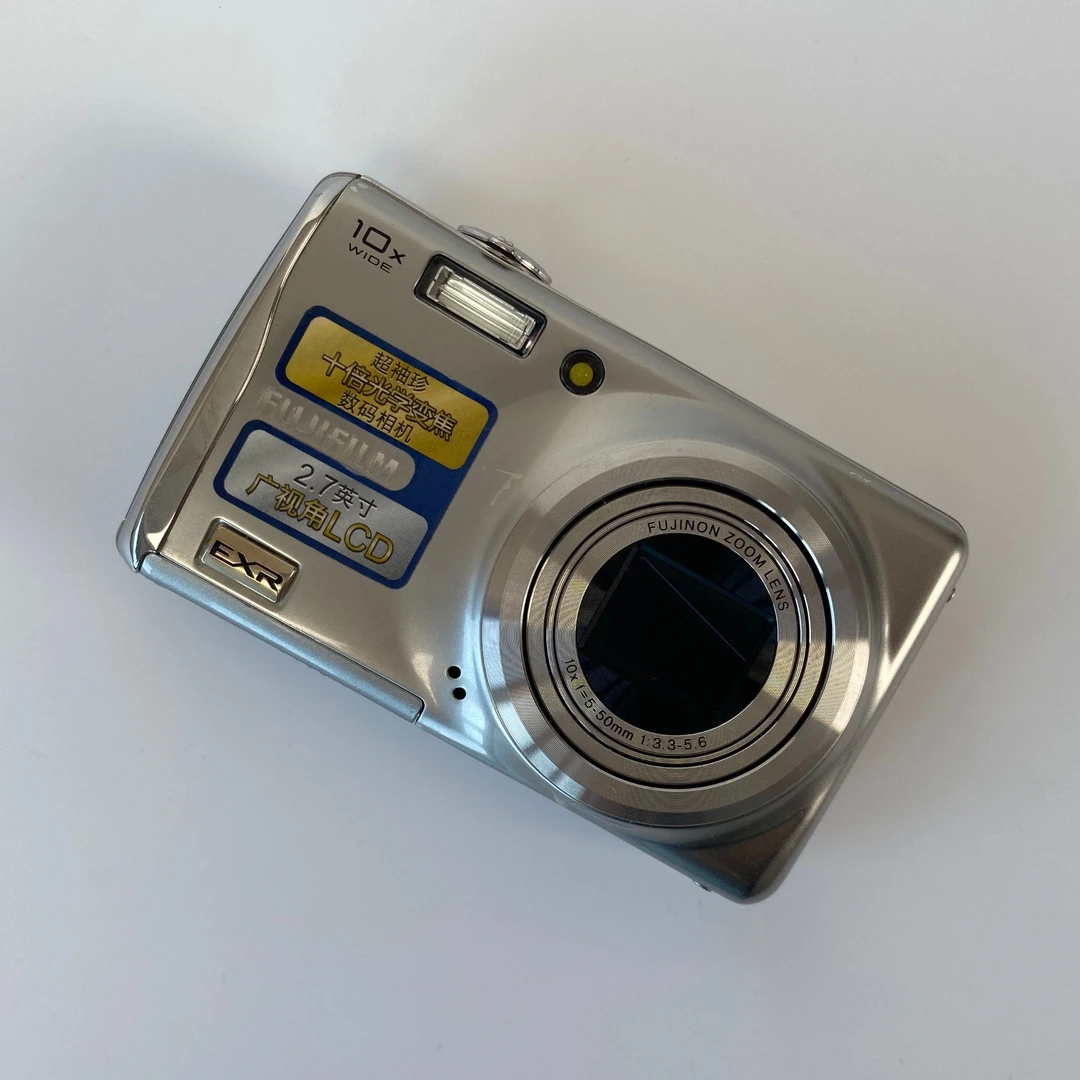 95新 Fujifilm/富士 F75EXR 1000万像素10倍光学变焦复古银ccd