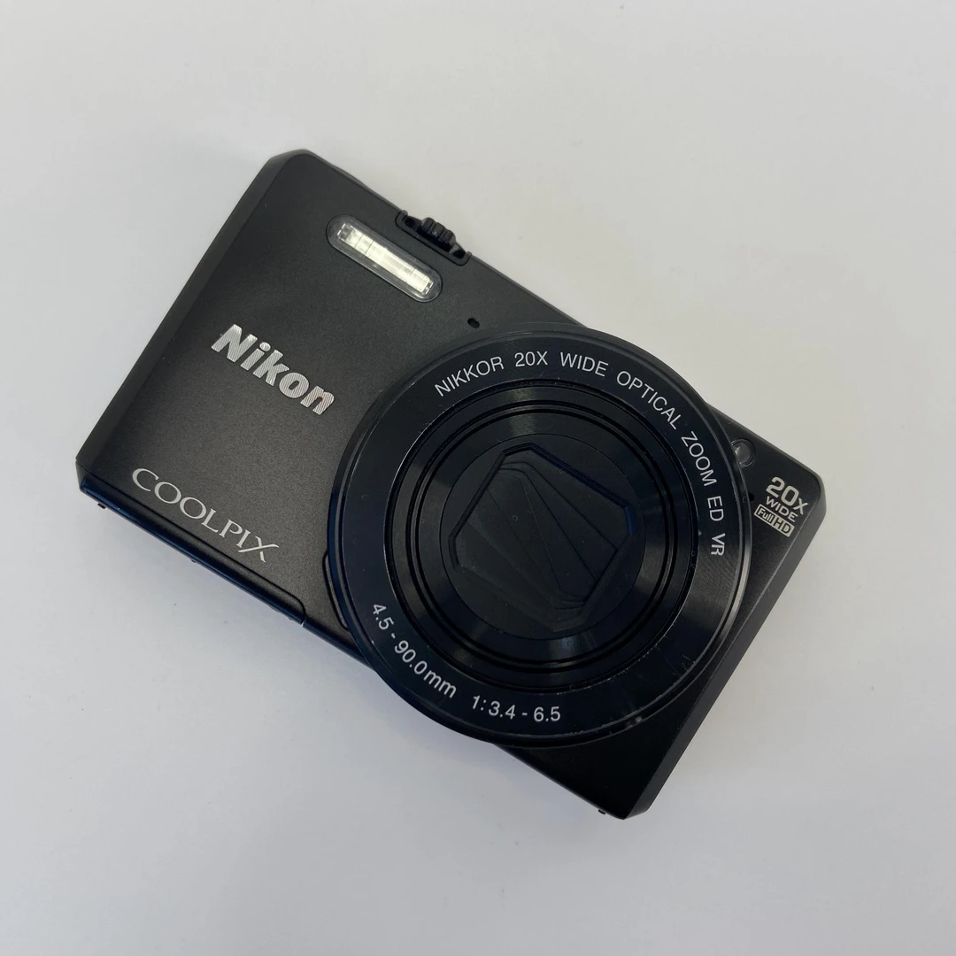 95新 Nikon/尼康 S7000  1602万像素20倍光学变长焦ccd