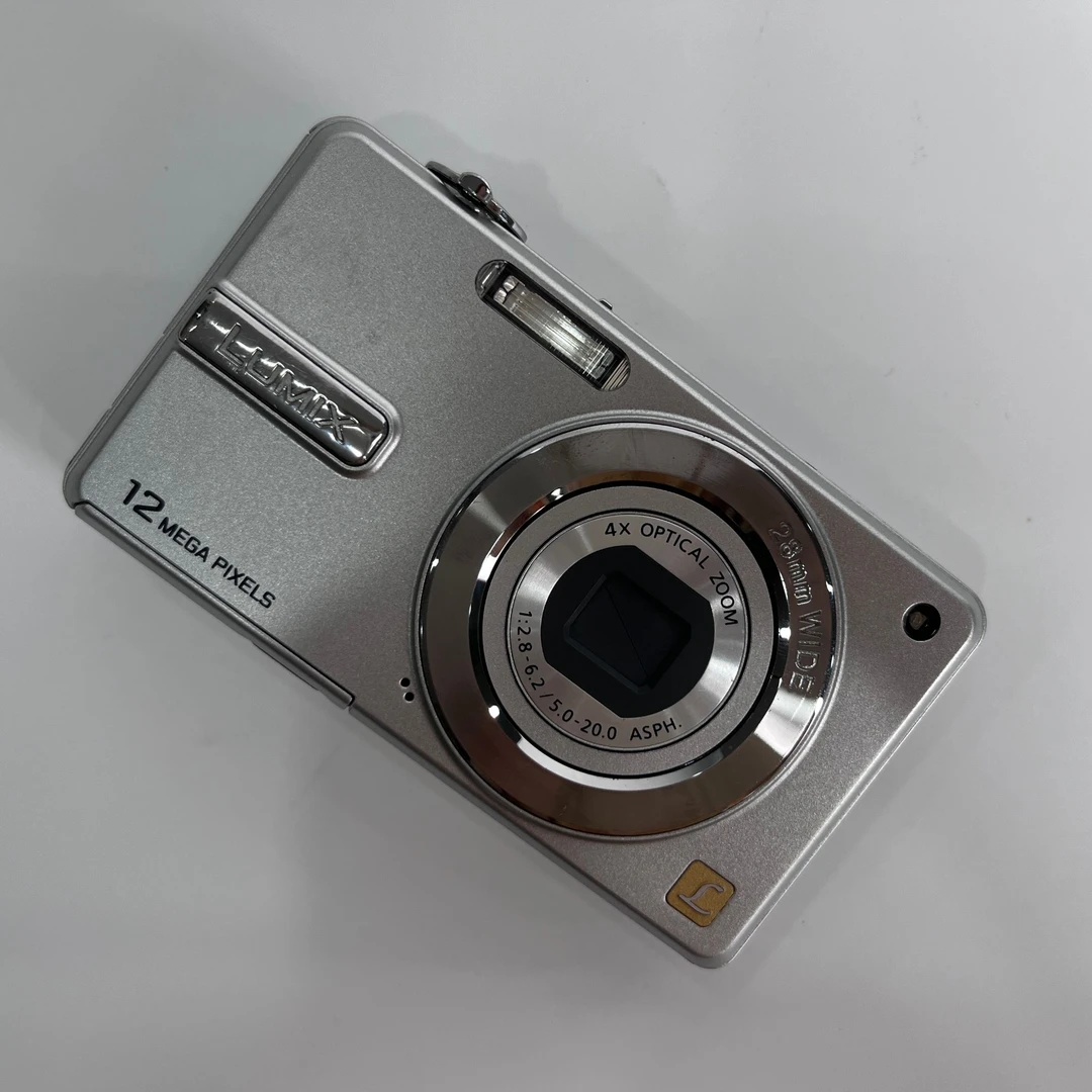 95新 Panasonic/松下 DMC-F3 1200万像素4倍光学变焦复古银ccd