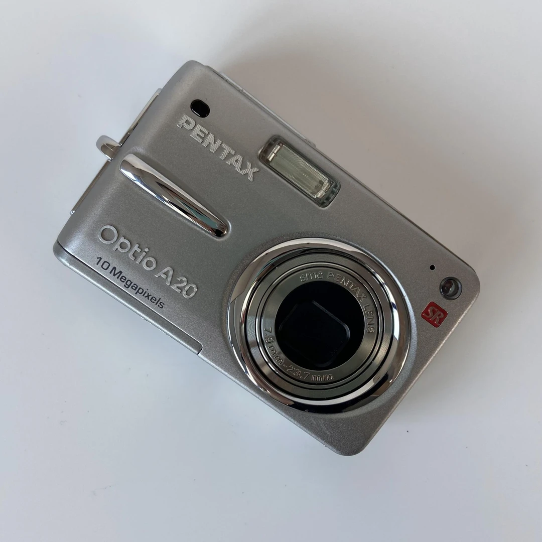 95新 Pentax/宾得 A20 1000万像素3倍光学变焦复古银ccd