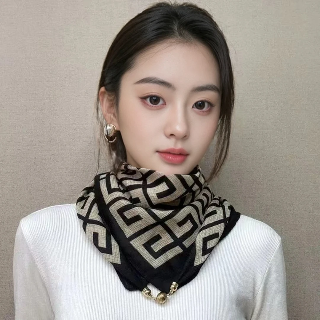 围巾女款爆款2024新款冬季保暖秋冬复古时尚丝巾小方巾围脖披肩