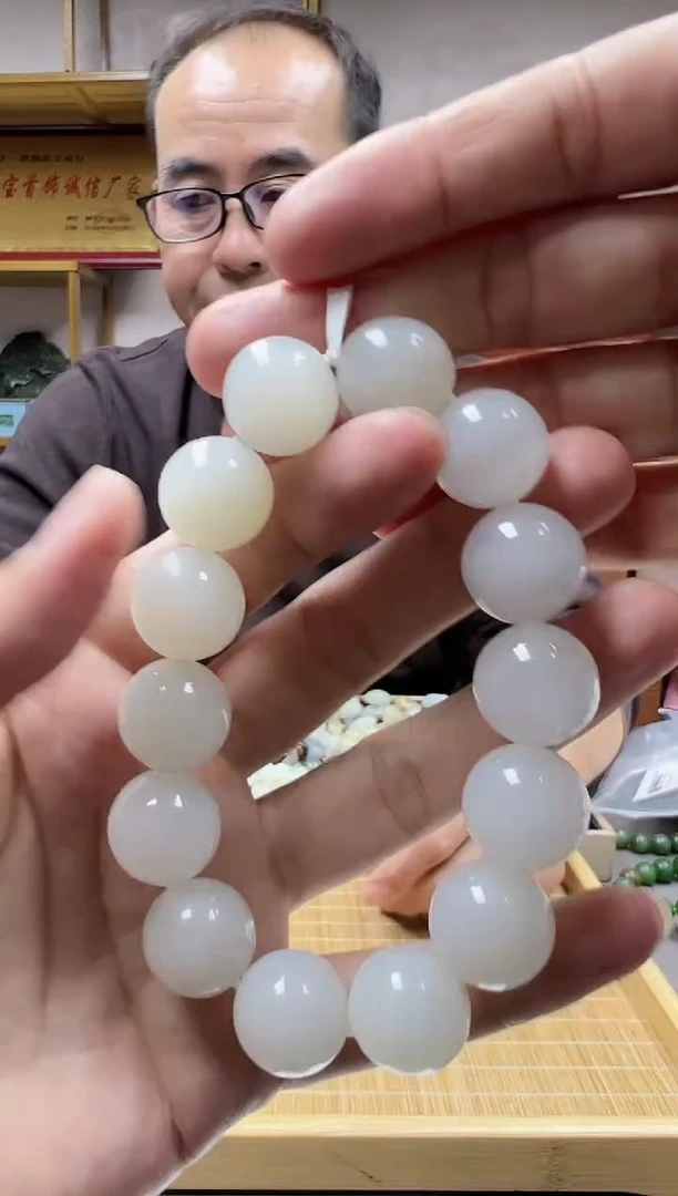 【闪购商品】和田玉手串未镶嵌16野牛沟