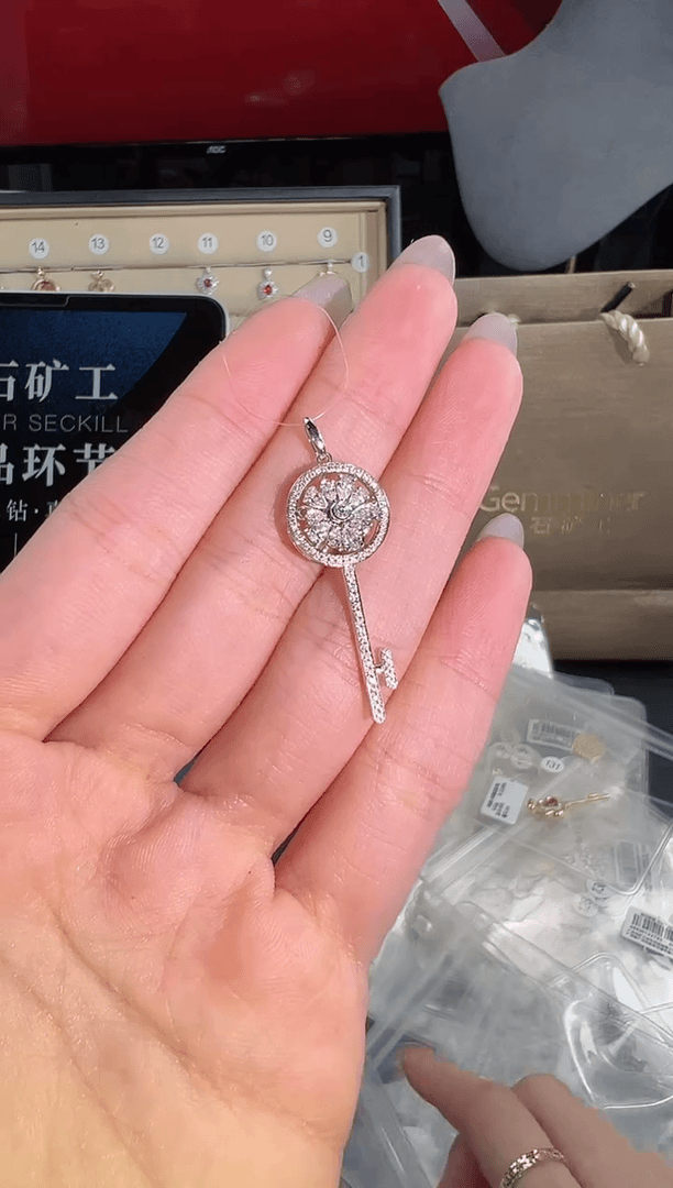 【闪购商品】钻石颈饰18K金镶嵌BN12900#-W#89