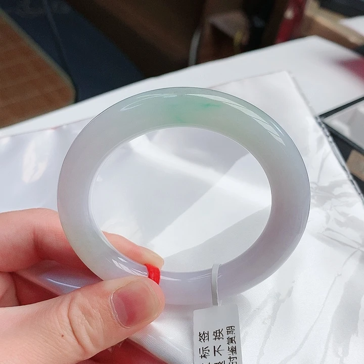 翡翠手镯未镶嵌天然翡翠A货