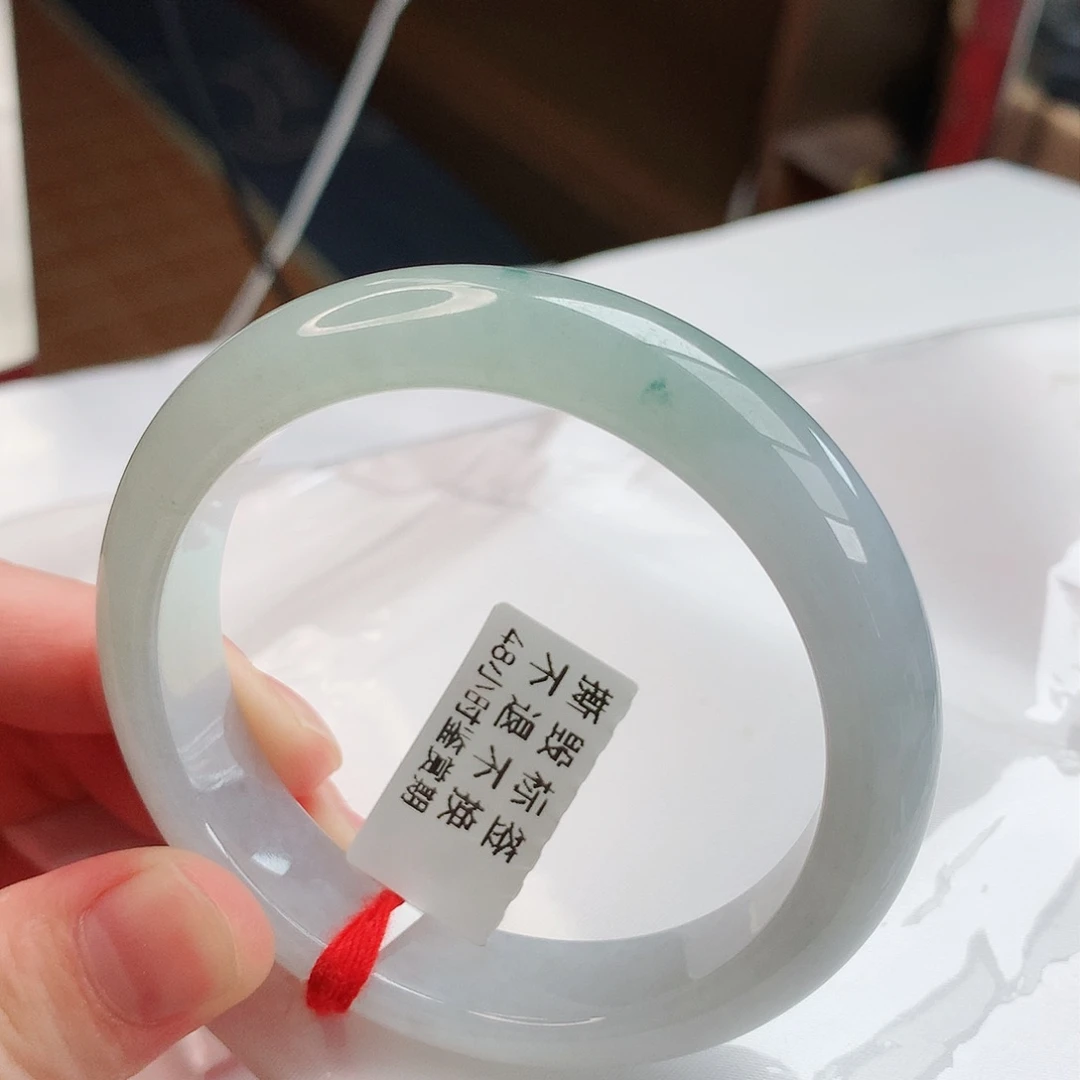翡翠手镯未镶嵌天然翡翠A货