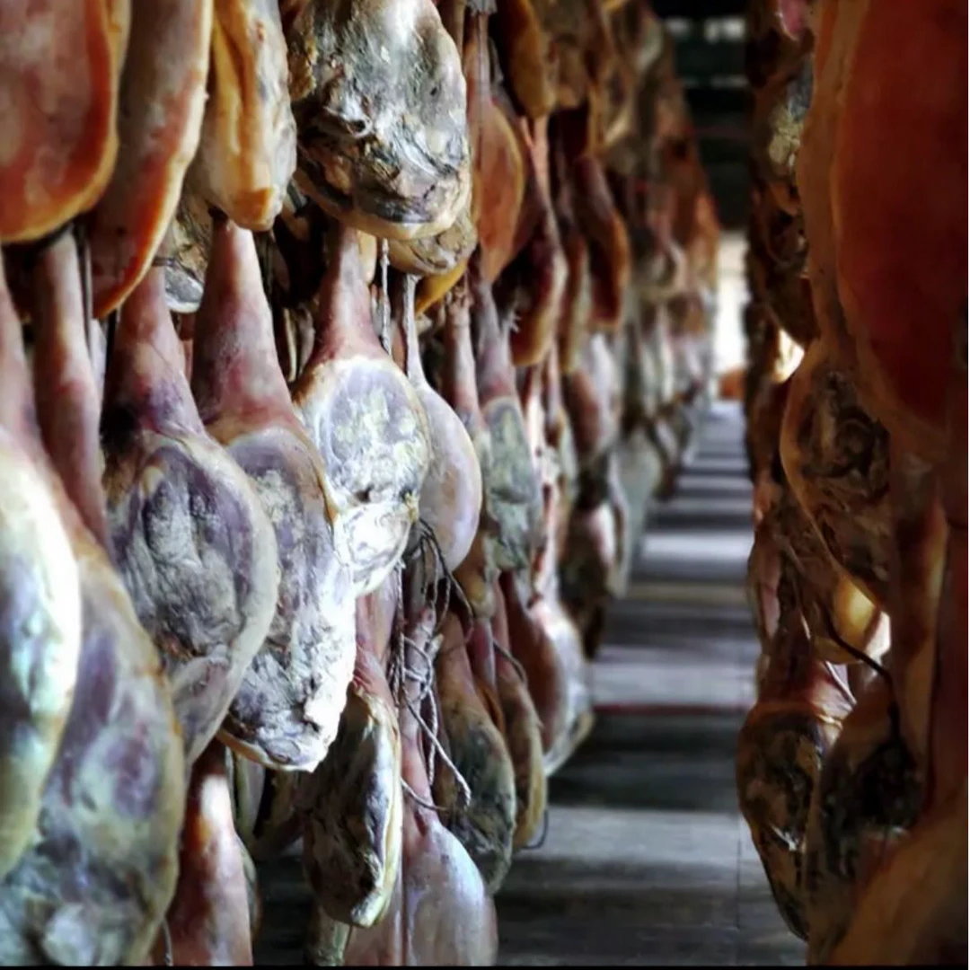 云南特产-宣威火腿（毛腿）现称