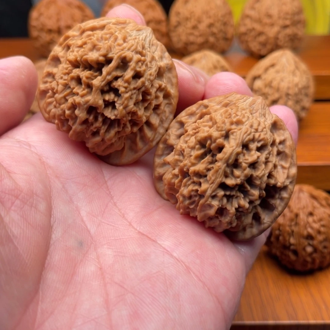 【闪购商品】文玩核桃吊坠太**伯