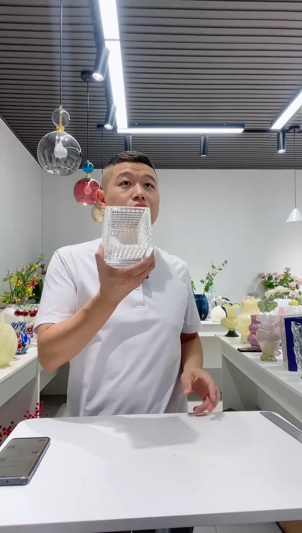 【闪购商品】水晶方钢小号透明