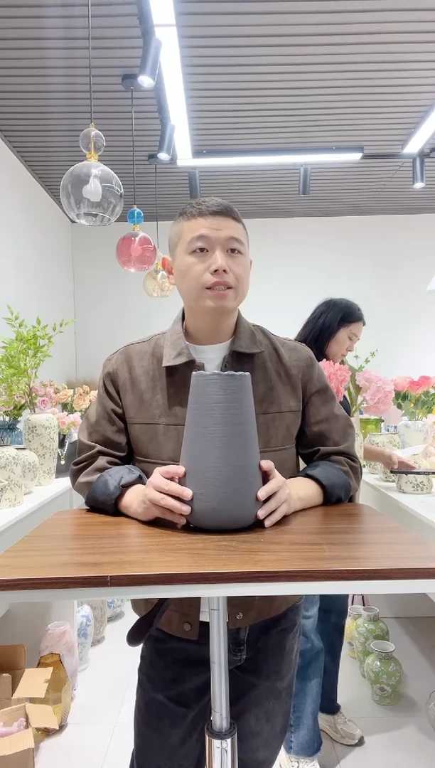 【闪购商品】花边拉丝陶瓷灰色