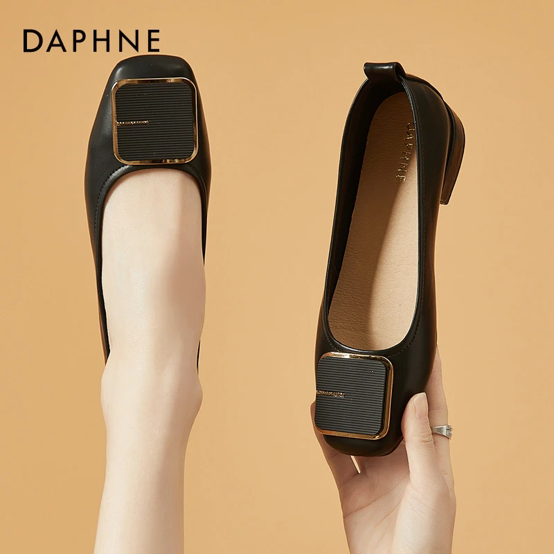 达芙妮一脚蹬女鞋软底工作鞋女黑色鞋子平底单鞋2025新款妈妈皮鞋