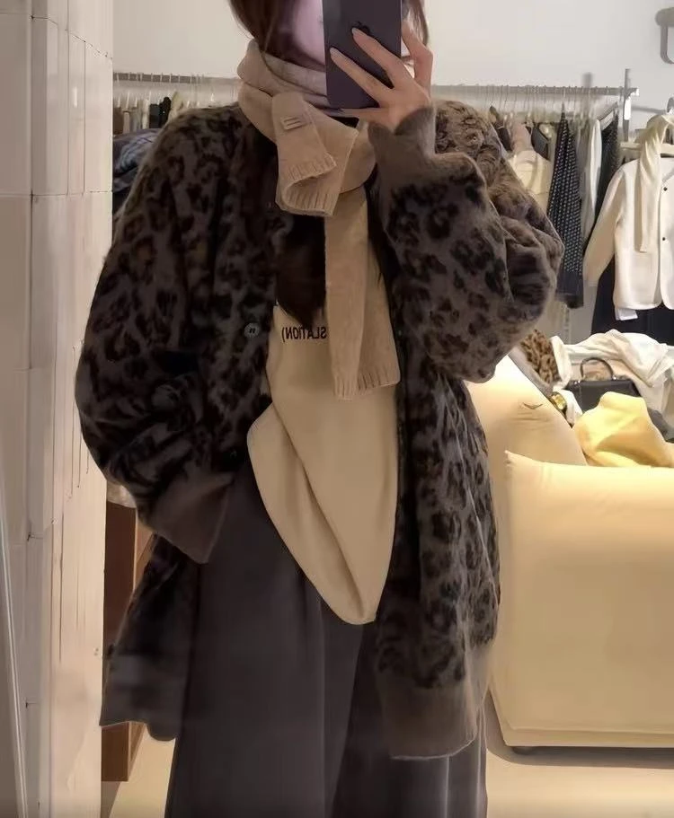 复古豹纹保暖毛衣外套女秋冬慵懒风宽松中长款小众针织开衫