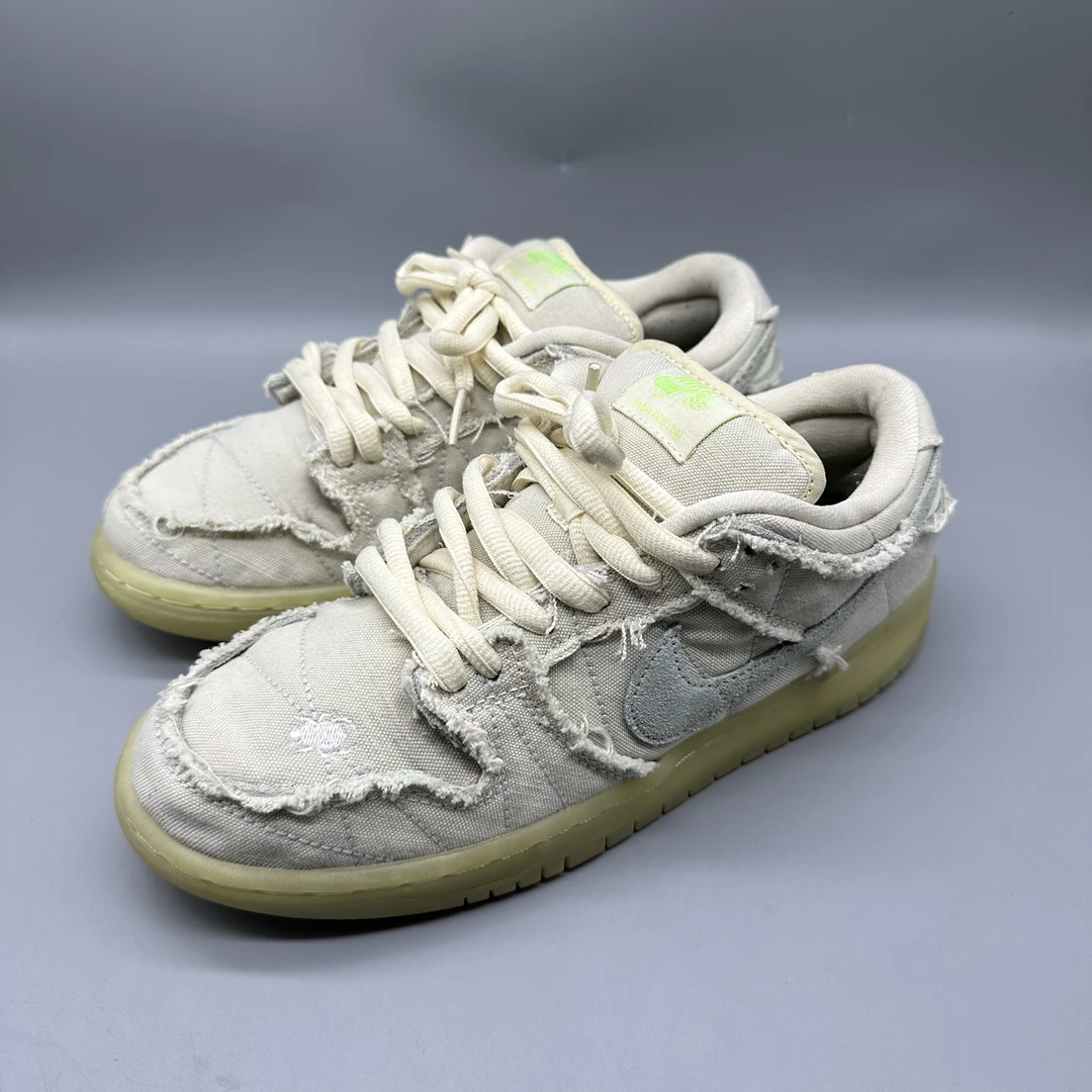 41码 nike dunk板鞋 木乃伊 夜光底 公价2499