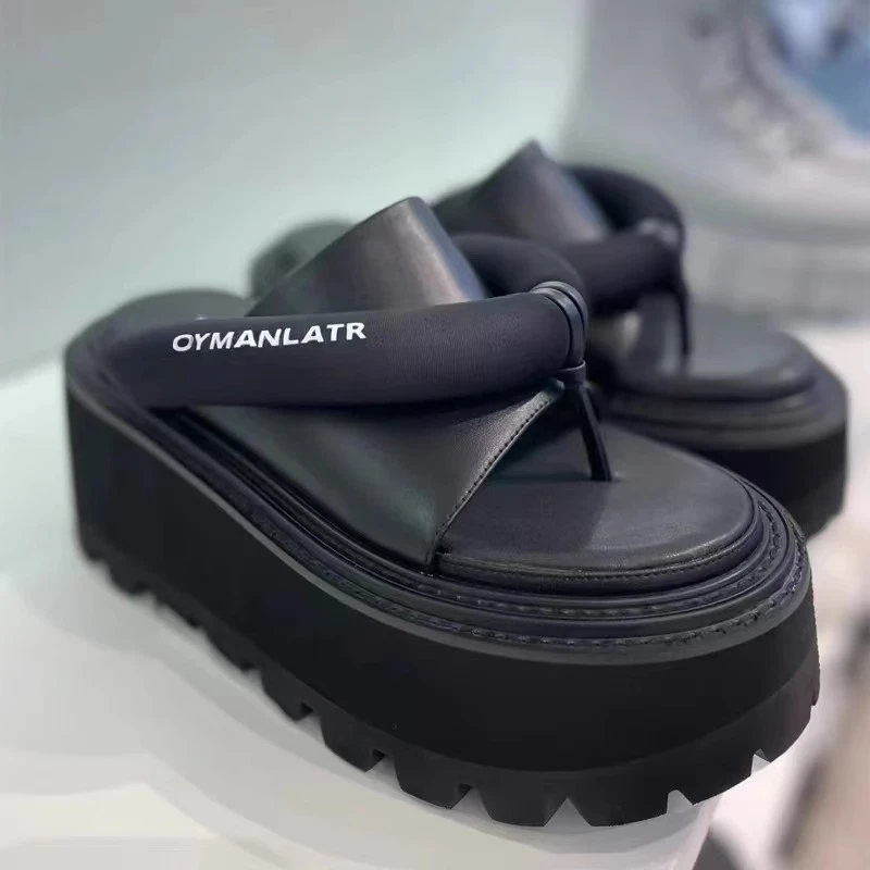 2025夏季新款甜酷厚底人字拖增高时尚百搭夹脚防滑外穿松糕拖鞋女