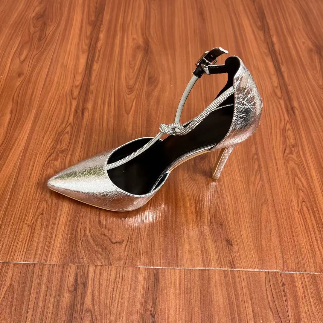 小众法式单鞋2024春夏新款银色尖头高跟鞋女镂空绝美气质水钻凉鞋