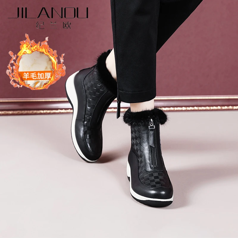 加绒加厚真皮短靴2025冬季新款休闲雪地靴厚底中年女鞋坡跟靴子女