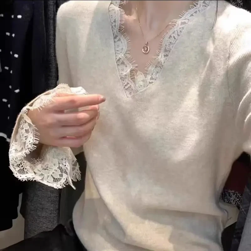 秋冬蕾丝显瘦V领打底气质叠穿长袖针织毛衣2024新款辣妹女装