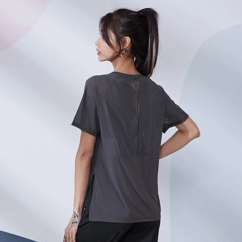 一件价值308的美衣，联系客服换尺码