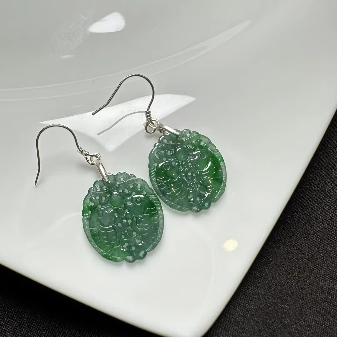 鲤舞朝阳翡翠耳钩