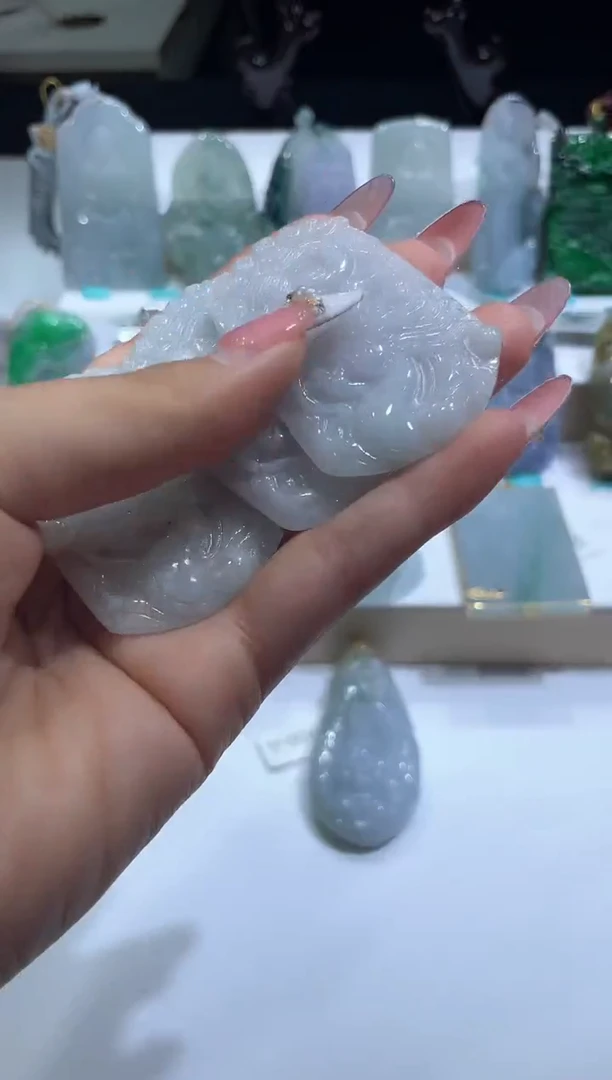 【闪购商品】翡翠颈饰未镶嵌0847737654（多样性发其一）