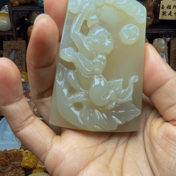 【闪购商品】石英质玉（黄龙玉）颈饰未镶嵌