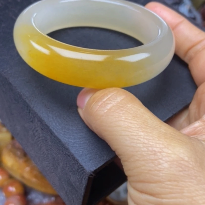 【闪购商品】石英质玉（黄龙玉）颈饰未镶嵌53.5
