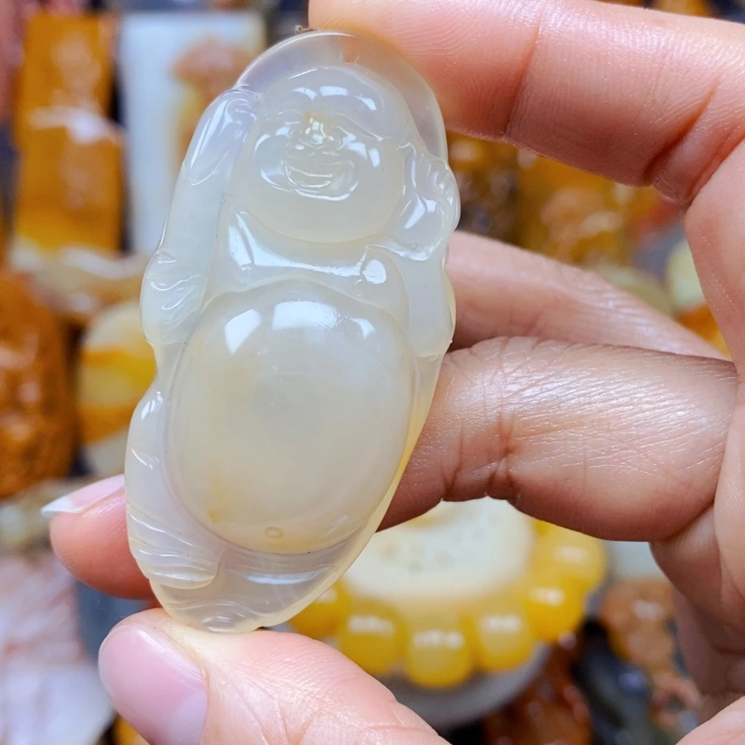 石英质玉（黄龙玉）颈饰未镶嵌