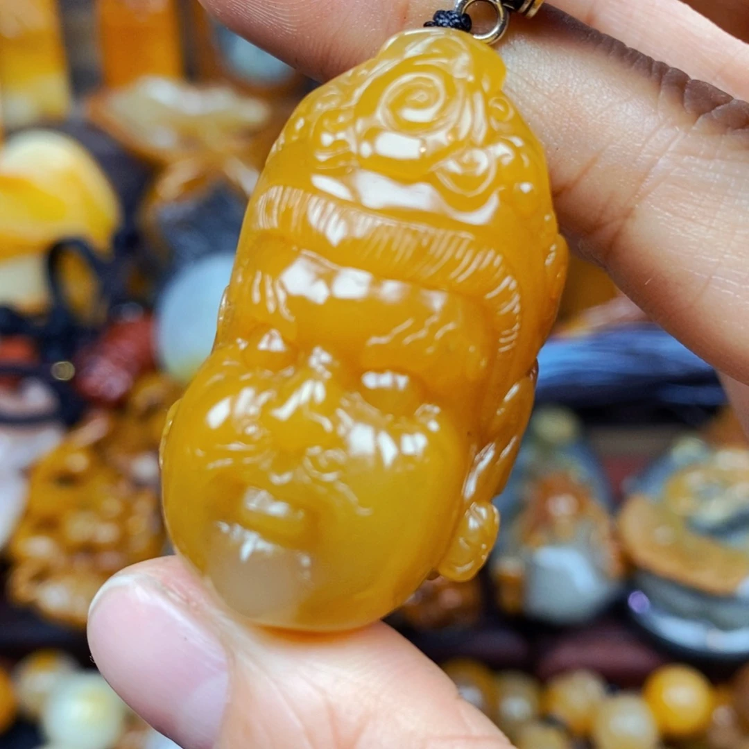 石英质玉（黄龙玉）颈饰未镶嵌