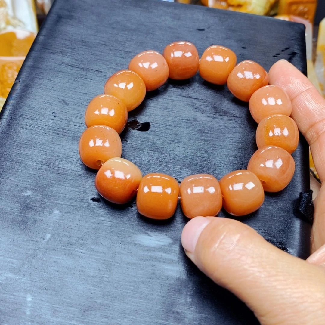 石英质玉（黄龙玉）颈饰未镶嵌