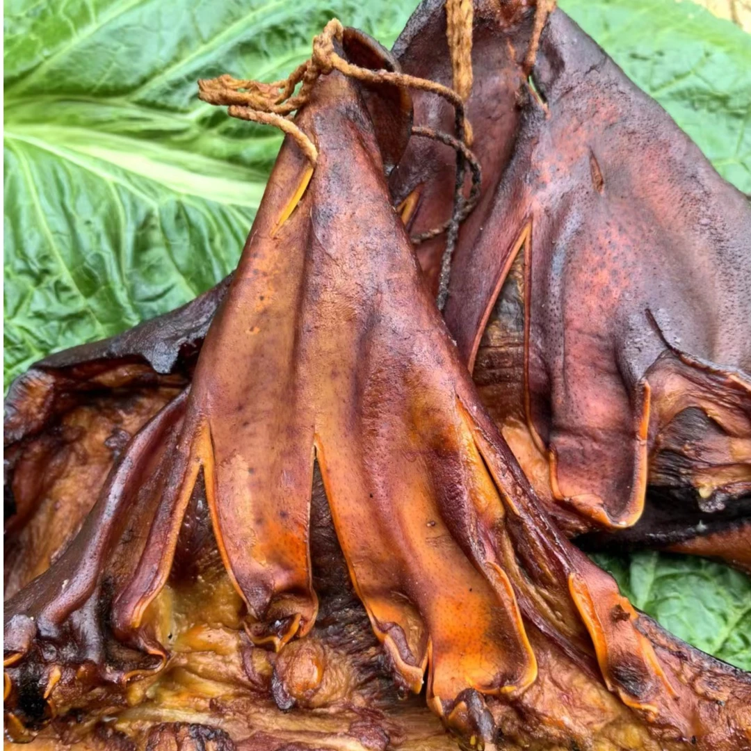 腊猪耳朵湖南特产农家柴火烟熏猪耳尖手工制做邵阳腊肉腊耳朵