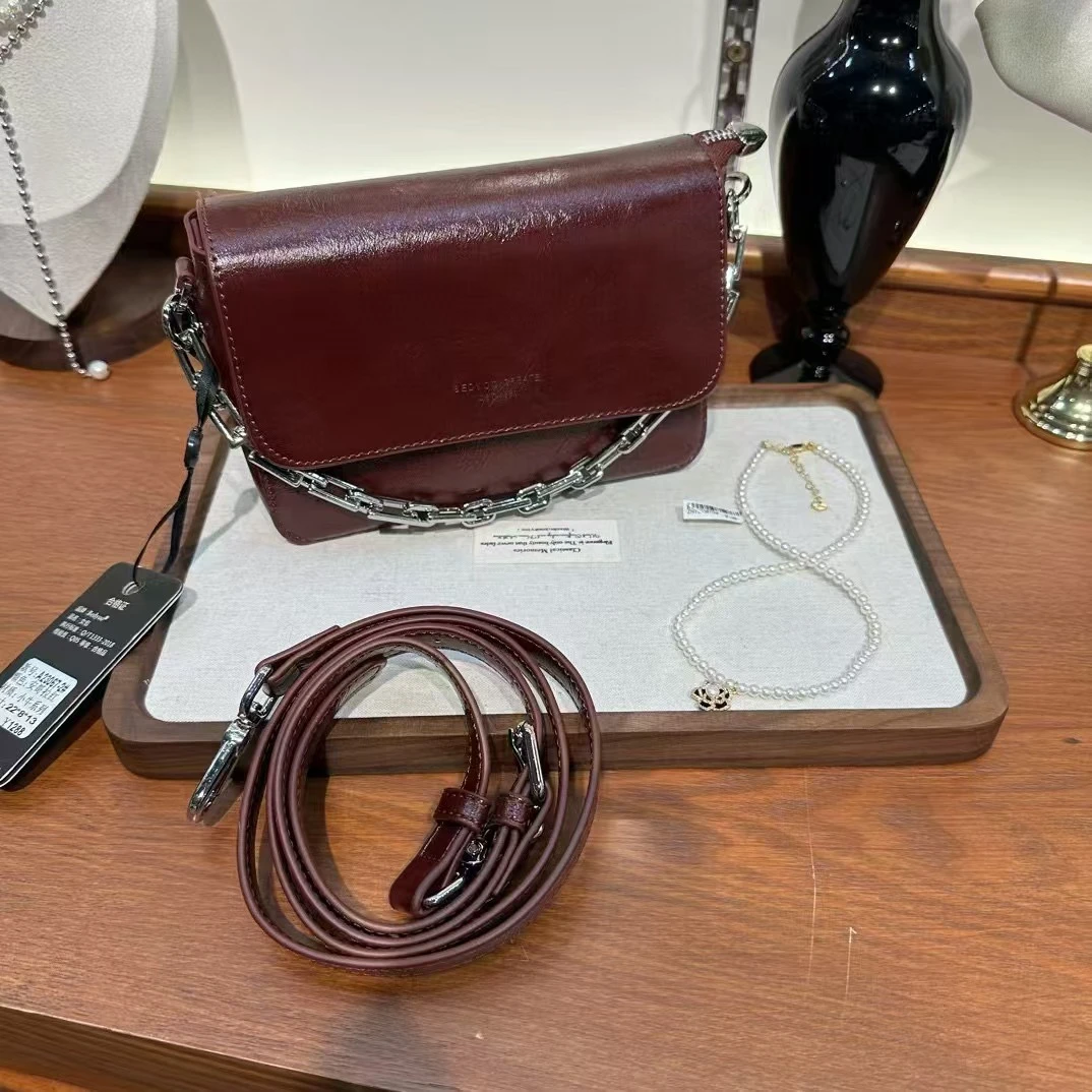 23067-2链条真皮轻奢黑色斜挎小包时尚百搭女士小牛复古单肩肩包