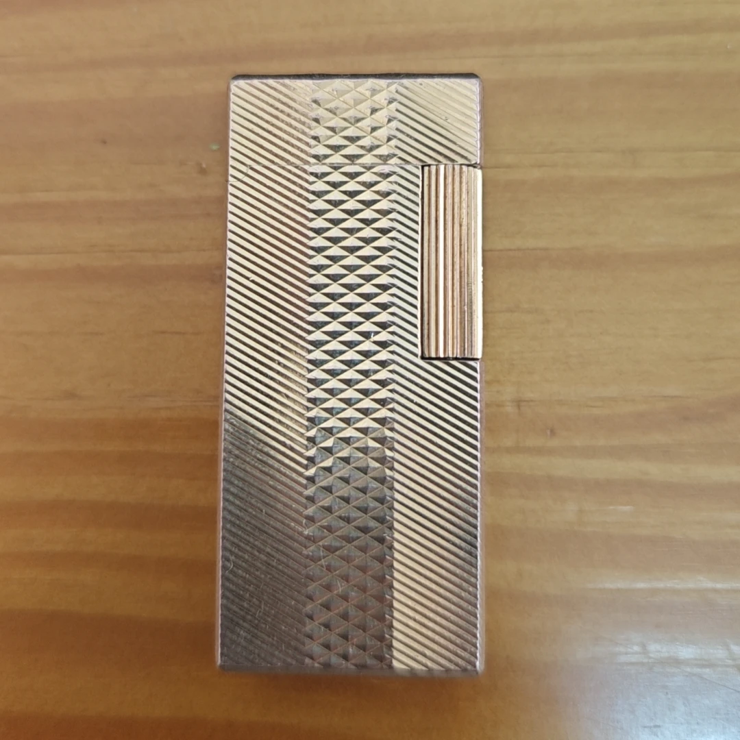 弗拉米奈尔金色斜条纹气体打火机