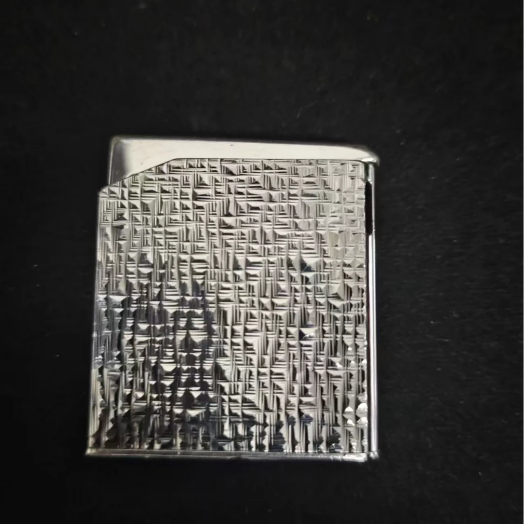 丸万银色电锤树皮纹气体打火机