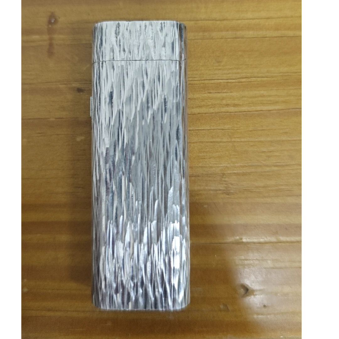 IC502银色树皮纹气体打火机