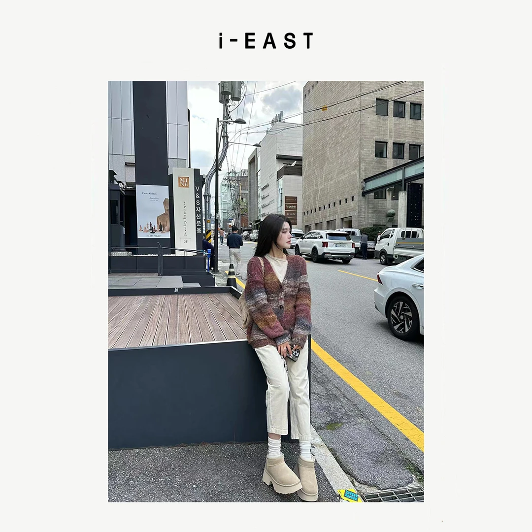 i-EAST 调色艺术家~不规则渐变色毛衣开衫外套-4Q SY0493