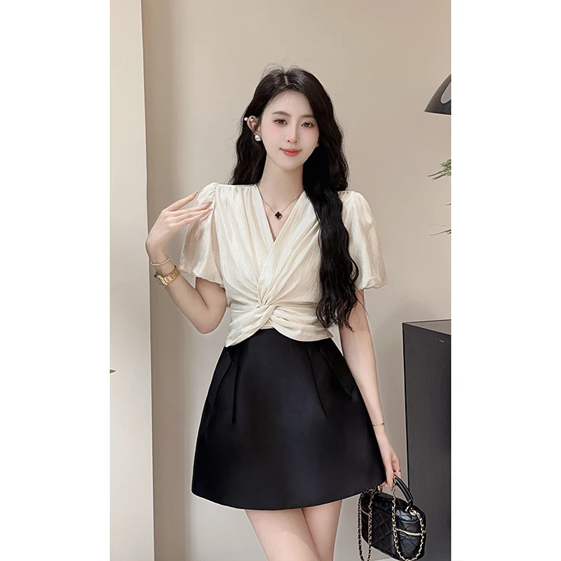 【现货】【心动信号】夏季设计感法式交叉V领泡泡袖衬衫女