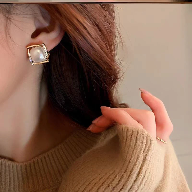 合金仿珍珠耳饰 精致小众简约耳饰时尚素款经典耳环混搭