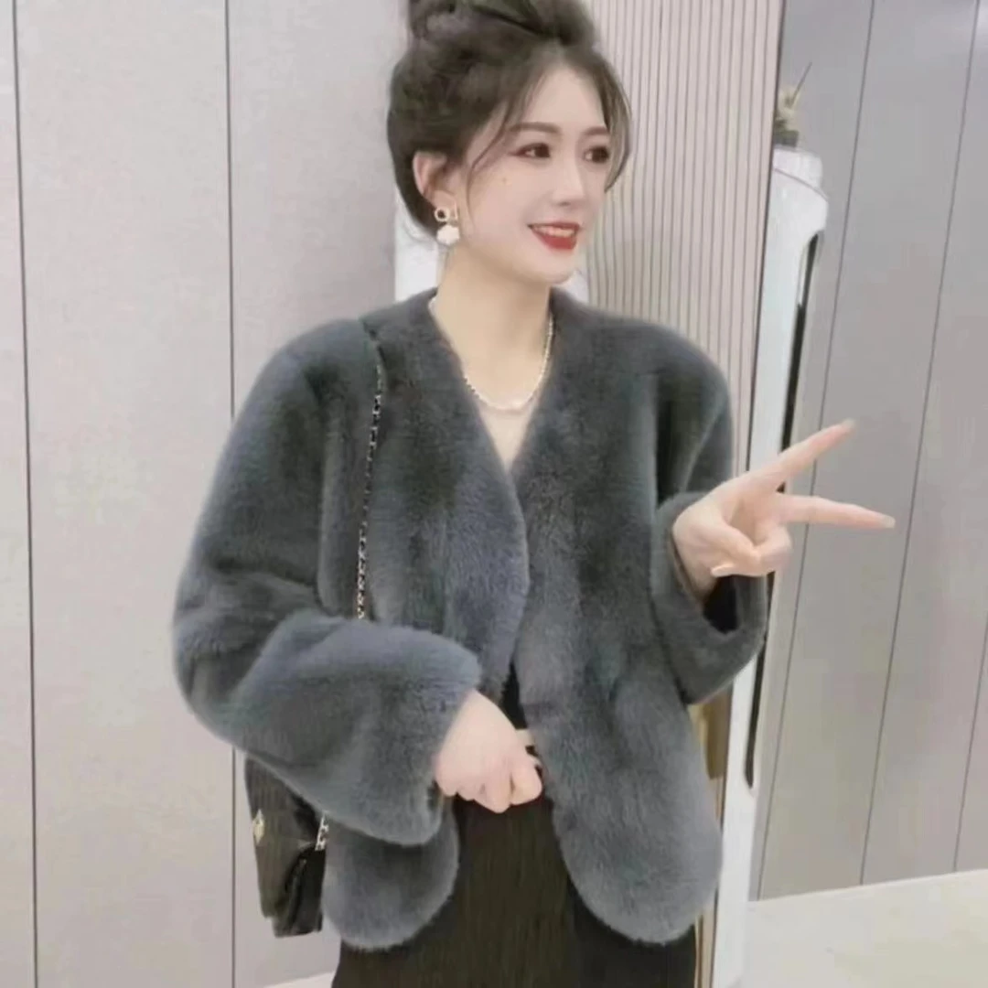 冬季女款时尚百搭短款韩版高级外套宽松休闲V领气质毛毛外套