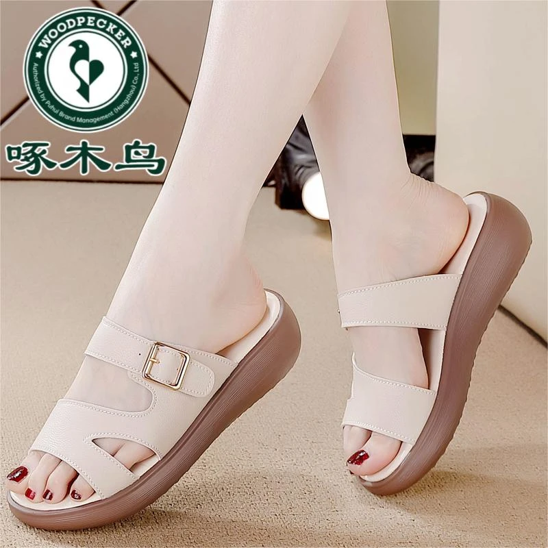 啄木鸟真皮厚底一字拖鞋女2025夏季新款轻便防滑休闲女鞋百搭凉拖