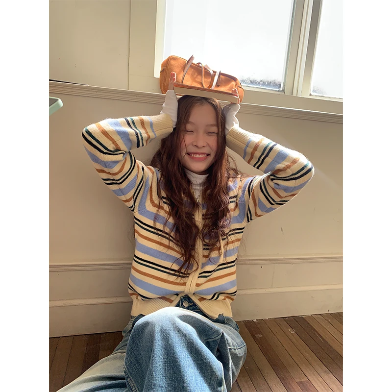 银河汽水条纹连帽毛衣女短款长袖针织衫