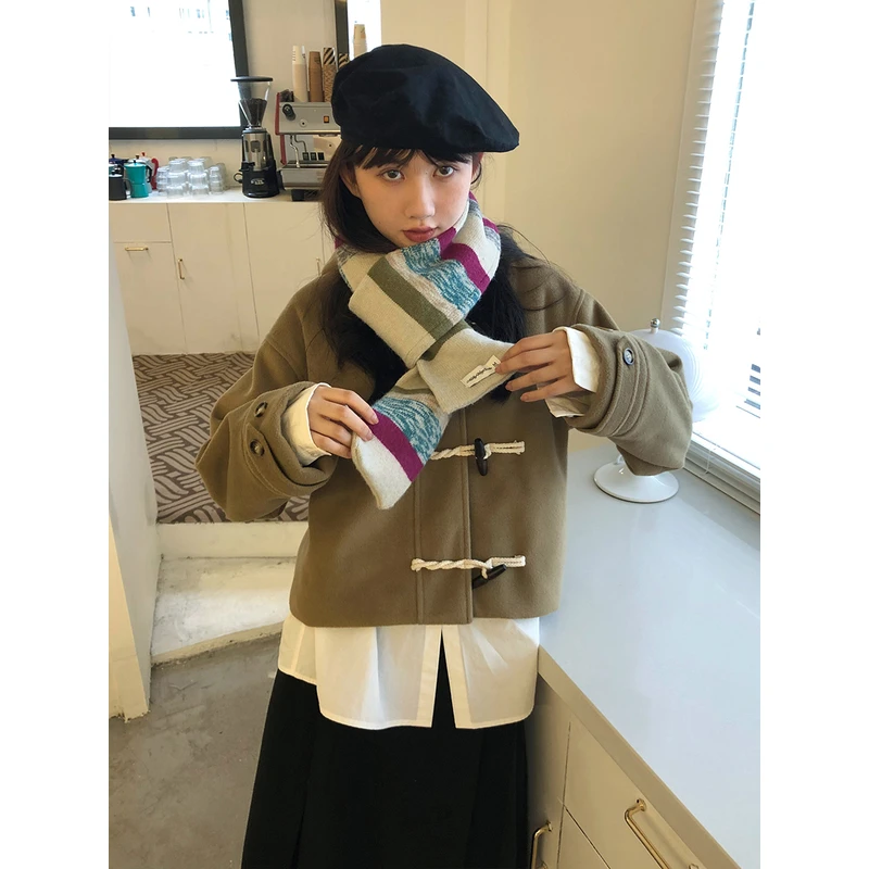 银河汽水 短款设计感牛角扣毛呢大衣