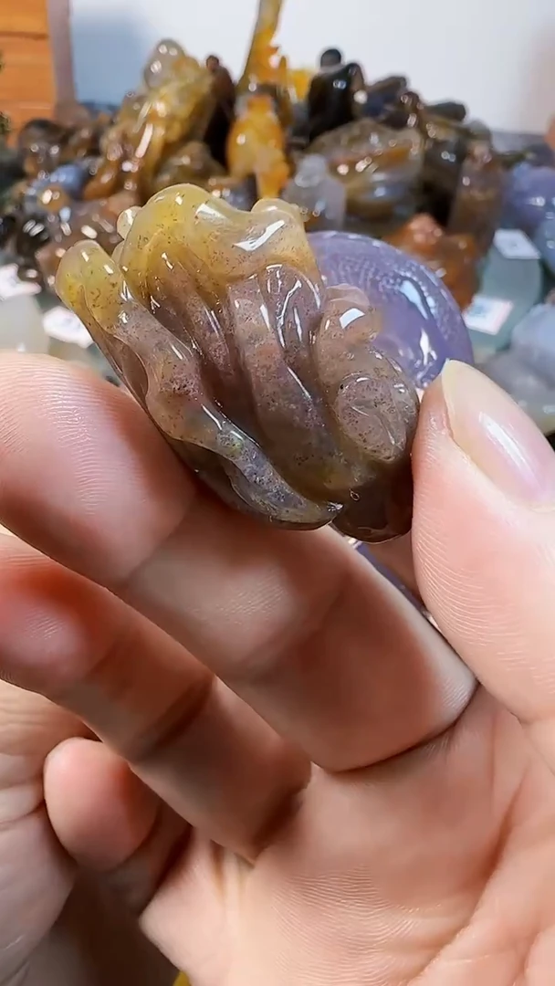 【闪购商品】玛瑙/玉髓手把件未镶嵌白菜