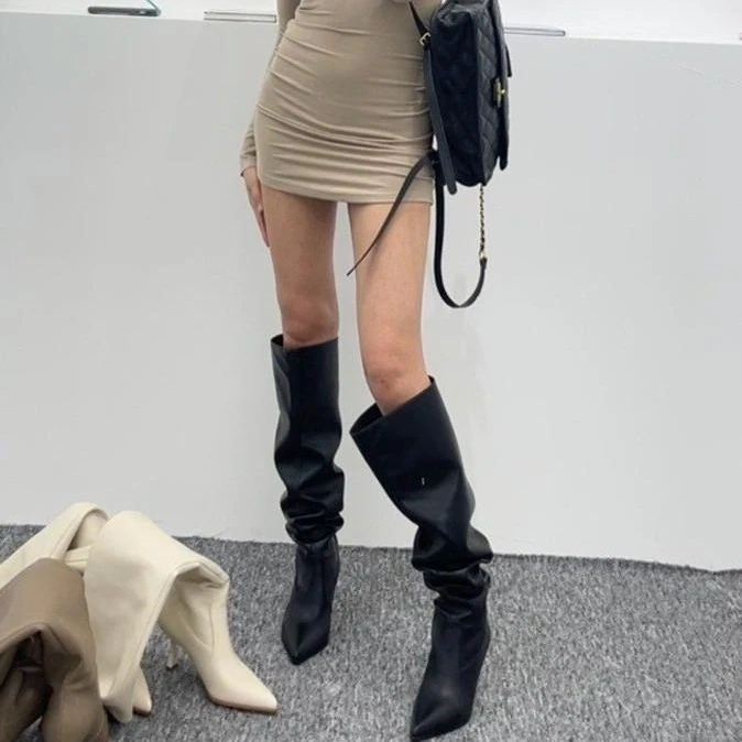 UHCK辣妹宽筒靴2025新款大筒围女靴子尖头细跟显瘦堆堆靴大码过膝