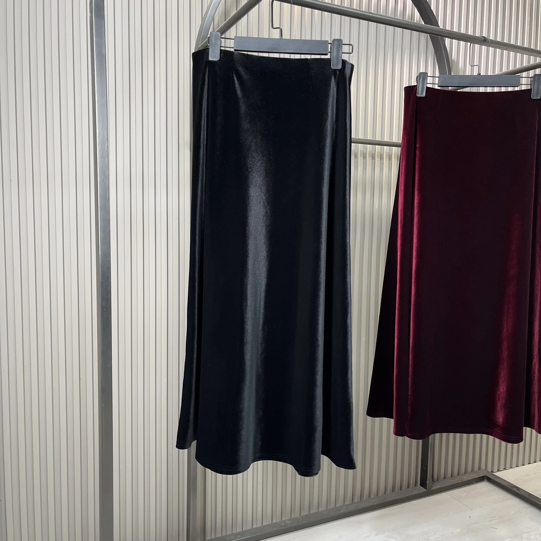 （撤柜清）经典丝绒半身裙秋2025新款中腰显瘦鱼尾裙气质长裙子