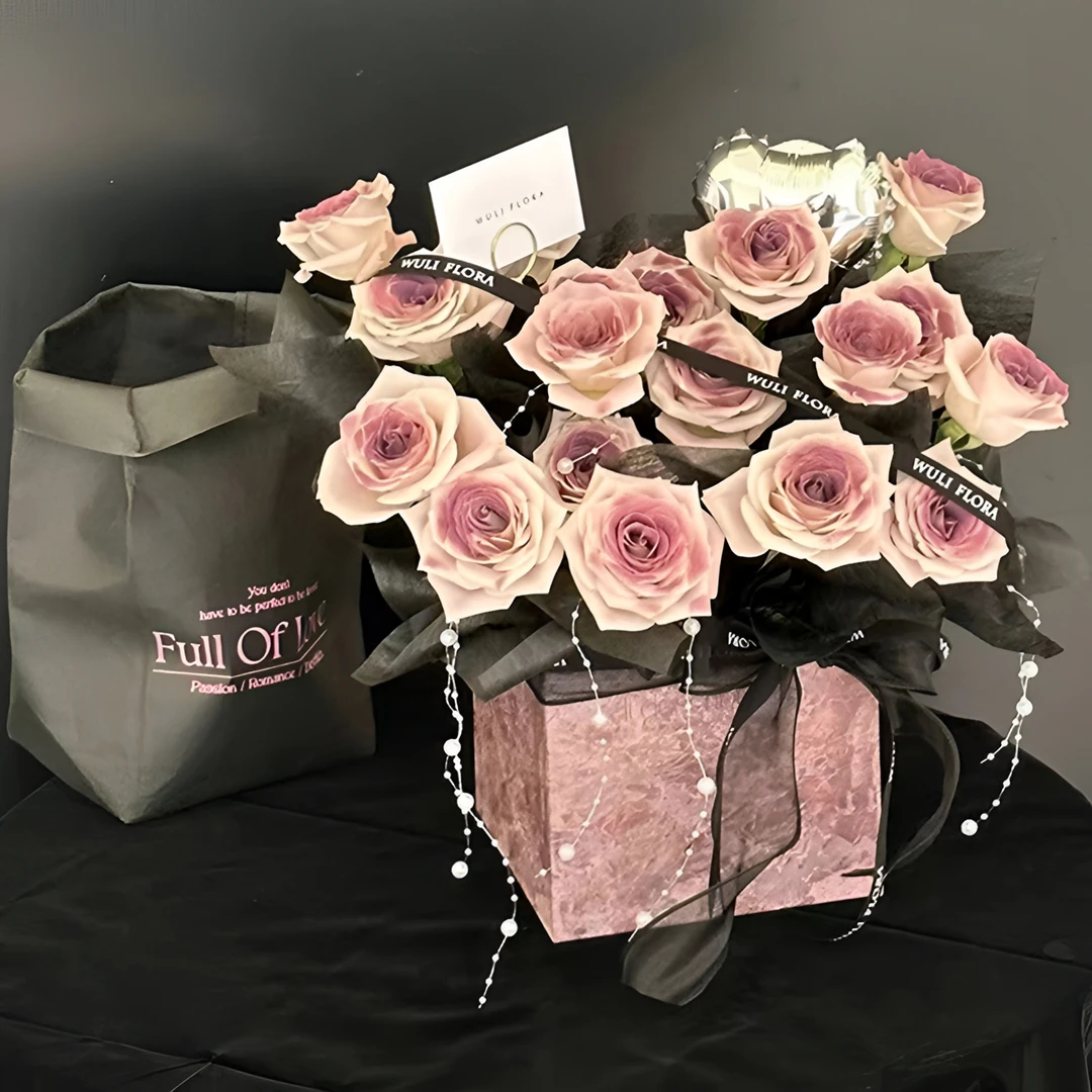 永生玫瑰花束乌梅子酱送女友闺蜜朋友生日礼物女生七夕情人节礼物