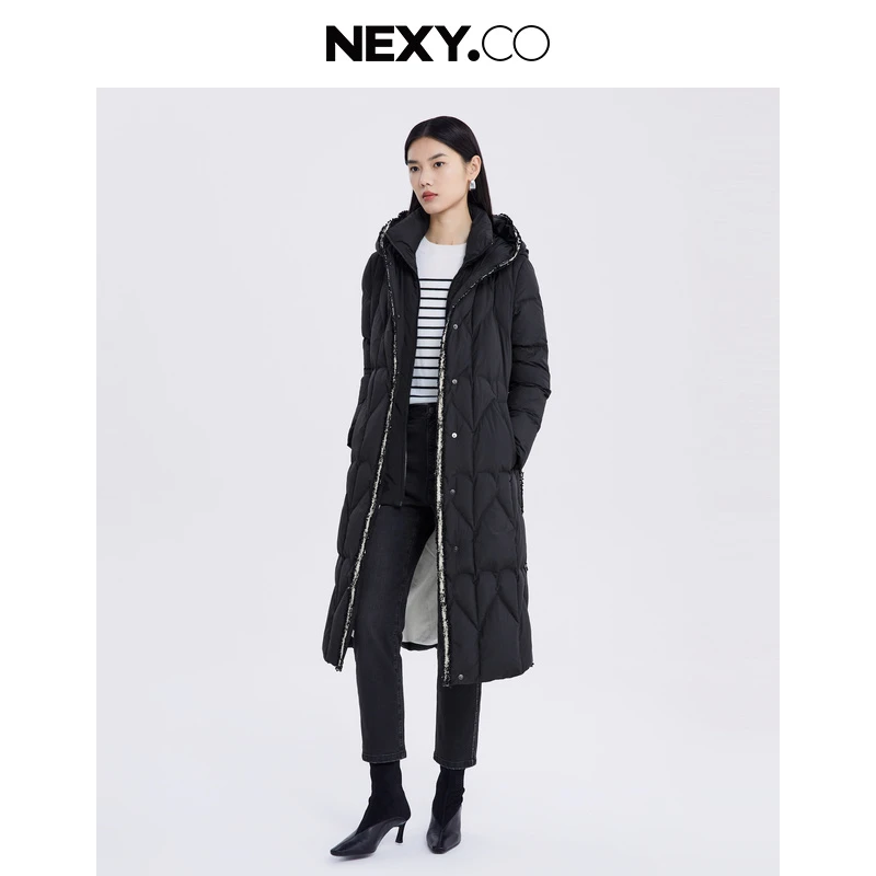 NEXY.CO/奈蔻轻薄黑色羽绒服2023冬季新款保暖长款外套XR00447W0