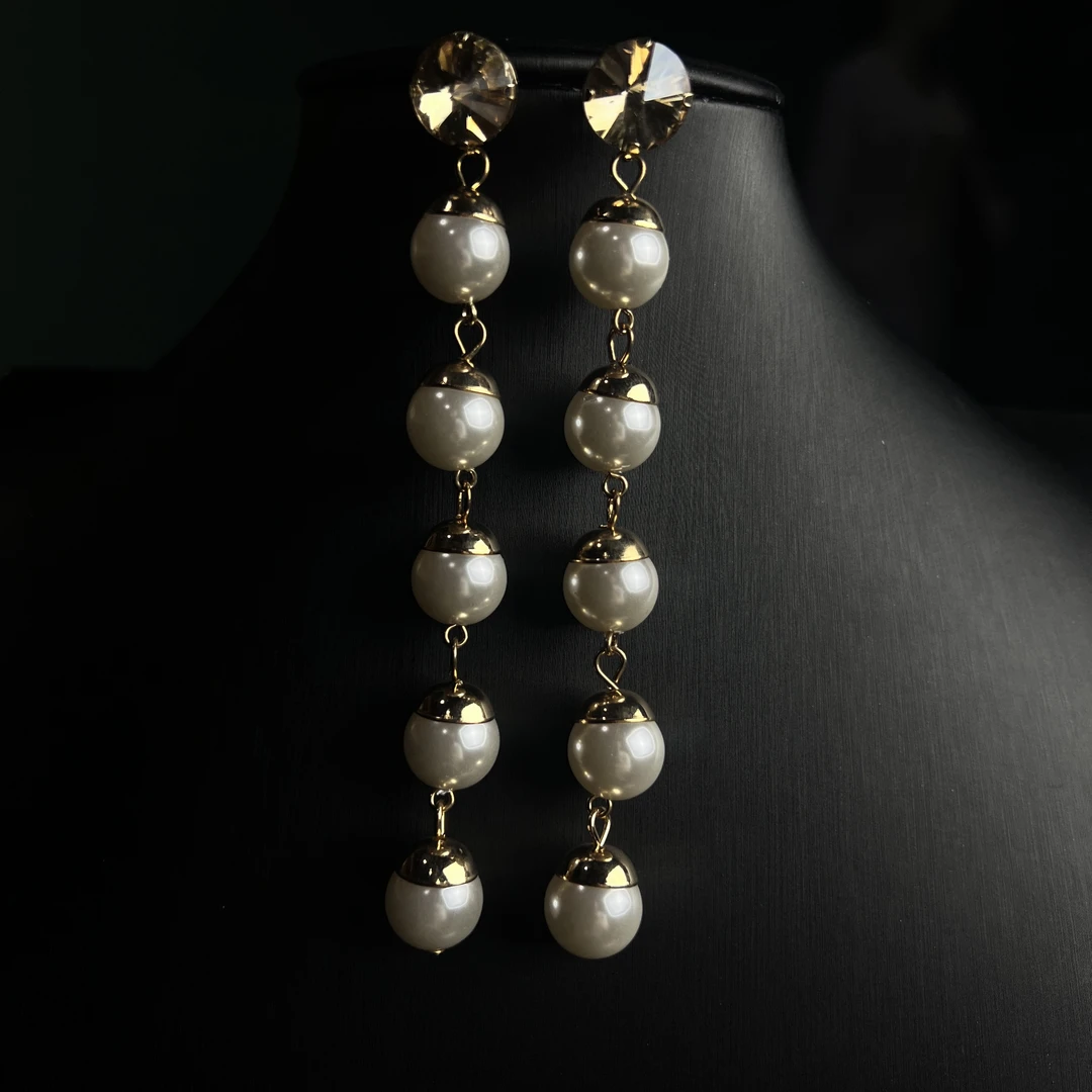 铜合金合成锆石耳饰 气质白色贝珠五珠孤品耳环