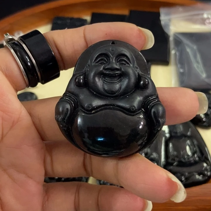 翡翠颈饰未镶嵌墨翠