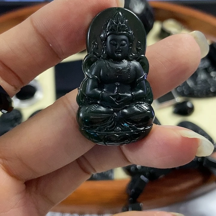 翡翠颈饰未镶嵌墨翠度母